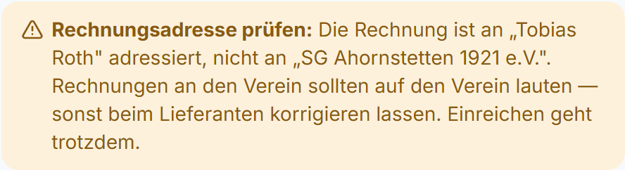 Der gelbe Hinweis „Rechnungsadresse prüfen“ mit dem gelesenen Empfänger
